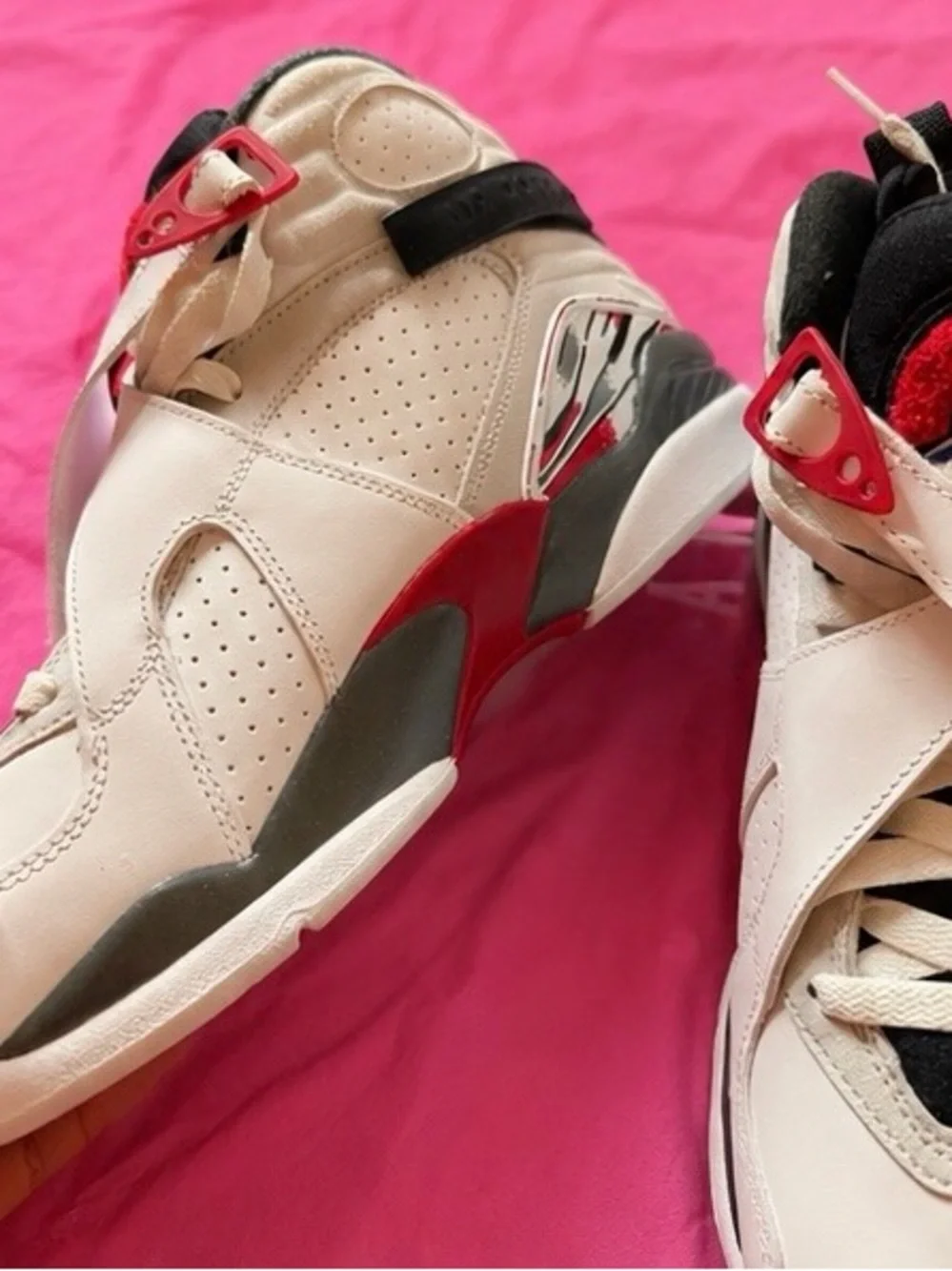 Jordan men’s bugs